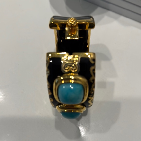 Elegant Gold and Blue Women's Bracelet - Picture 4 of 8